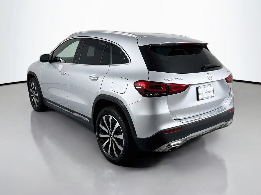 Used 2023 Mercedes-Benz GLA 250 4MATIC image 3