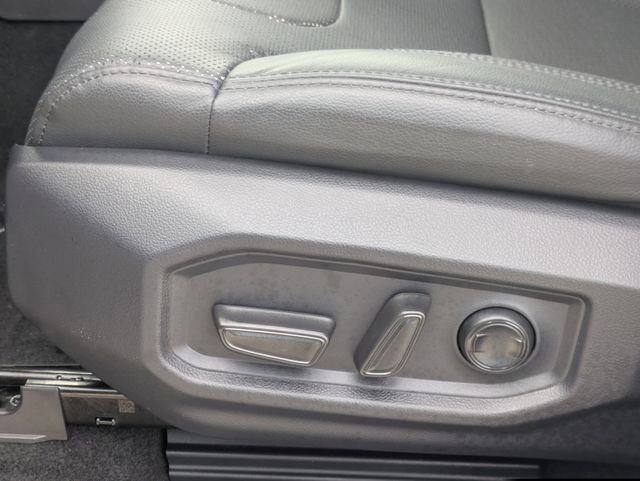 Used 2024 Toyota Tundra Limited image 25