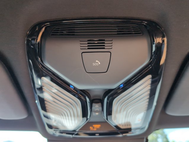 Used 2024 BMW X5 xDrive40i w/ Parking Assistance Package AWD/4WD image 18