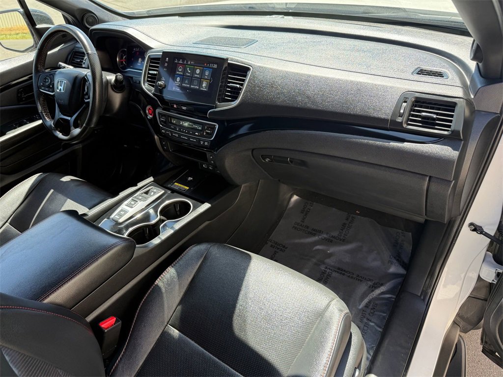 Used 2024 Honda Passport Black Edition image 34