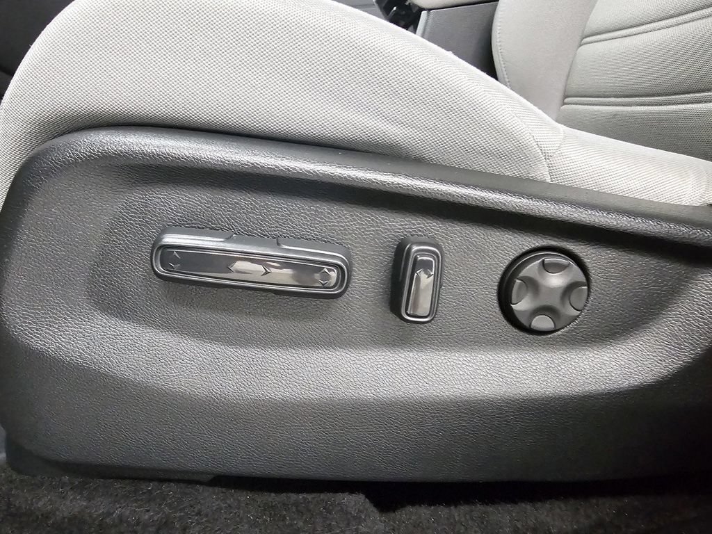 Used 2018 Honda CR-V EX image 15