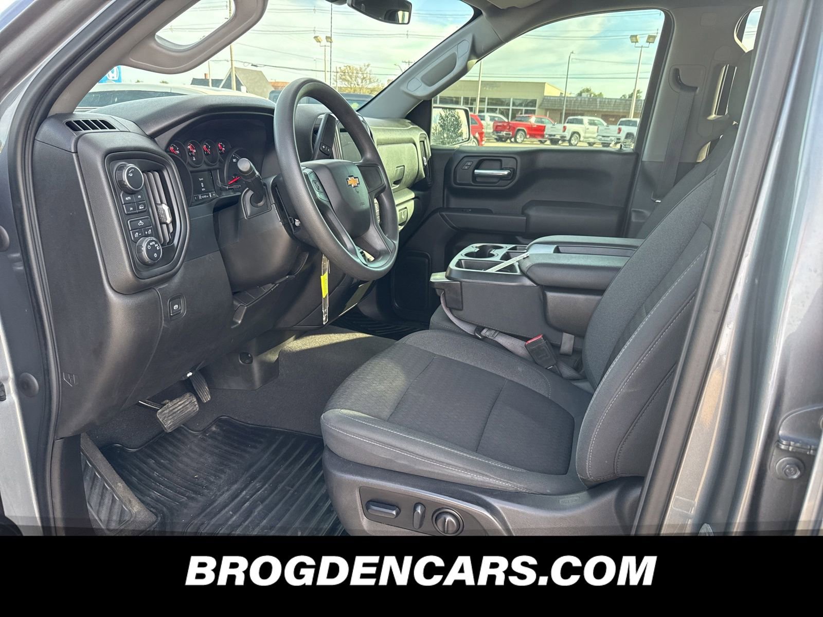 Used 2022 Chevrolet Silverado 1500 Custom image 5