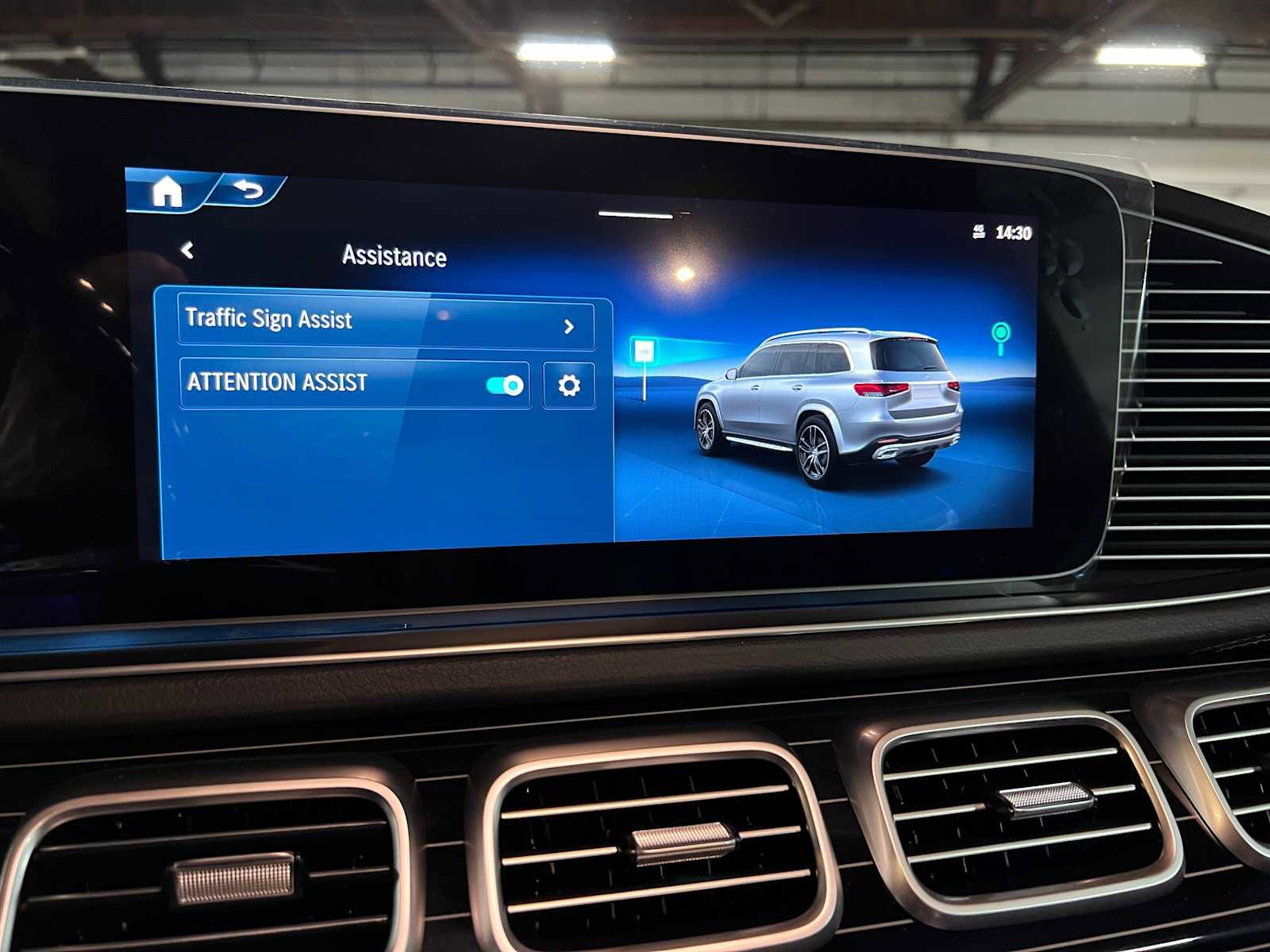 New 2026 Mercedes-Benz GLS 580 4MATIC image 31