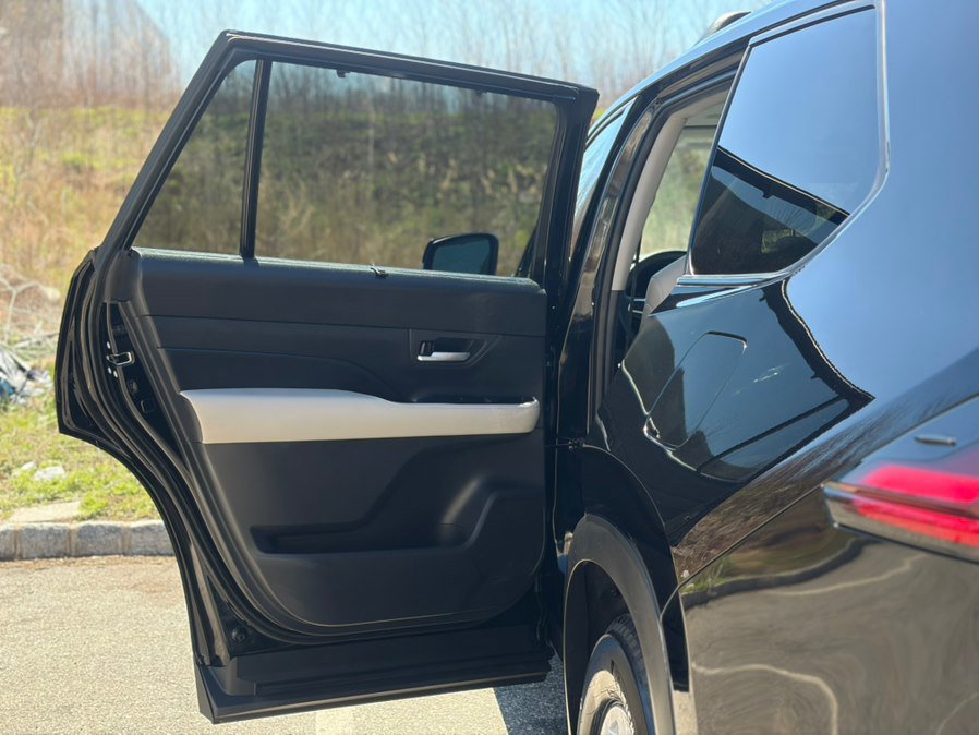 Used 2025 Toyota Grand Highlander AWD image 13