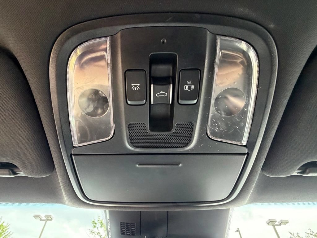 Used 2019 Kia Stinger GT1 RWD image 31