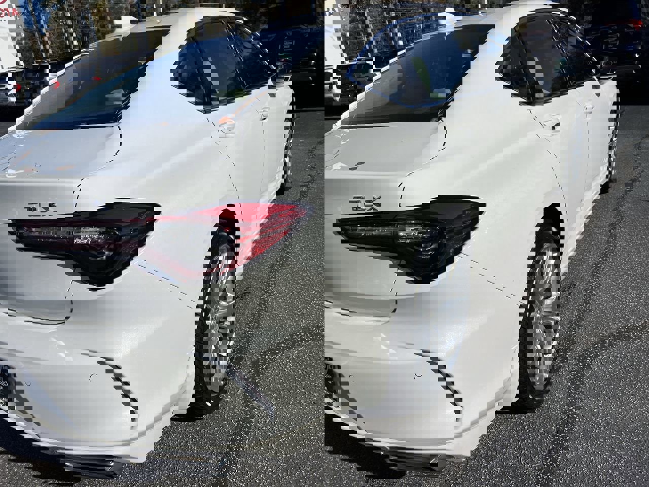 Used 2022 Acura TLX w/ Technology Package image 10