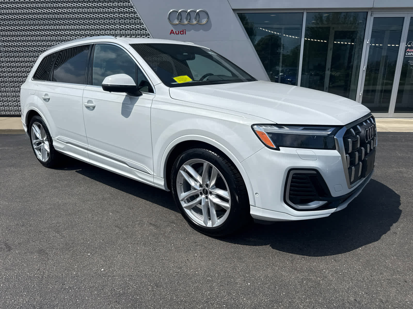 New 2025 Audi Q7 3.0T Premium Plus image 2