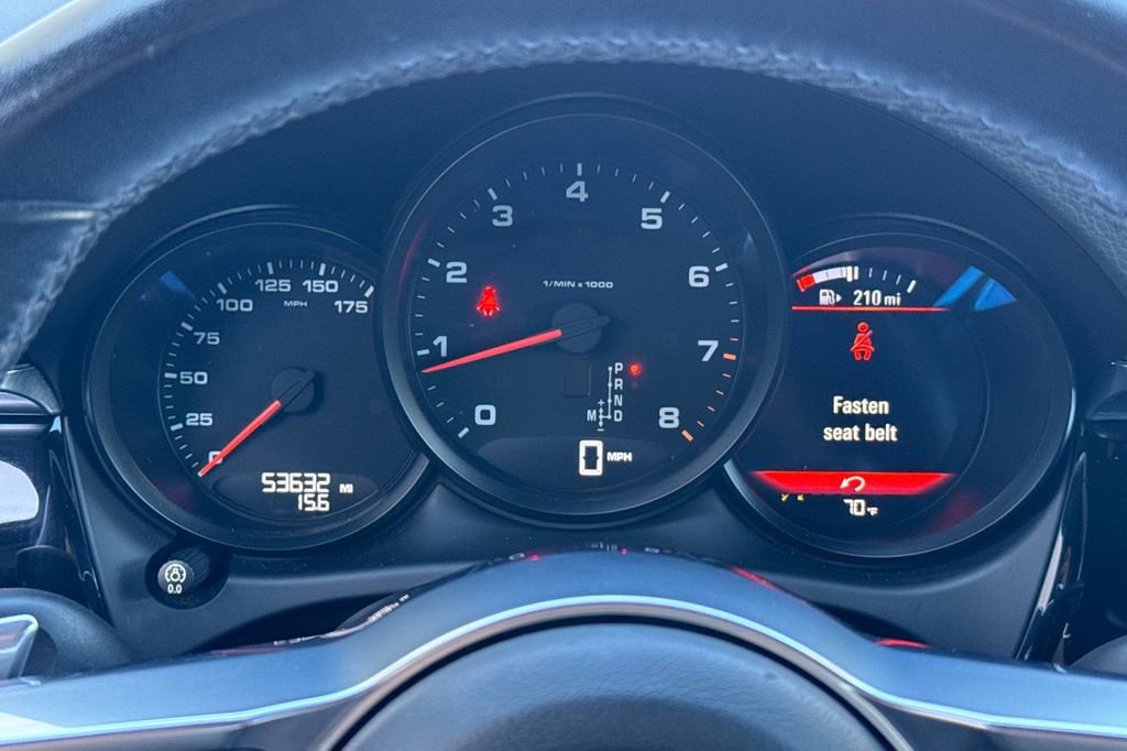 Used 2018 Porsche Macan image 22
