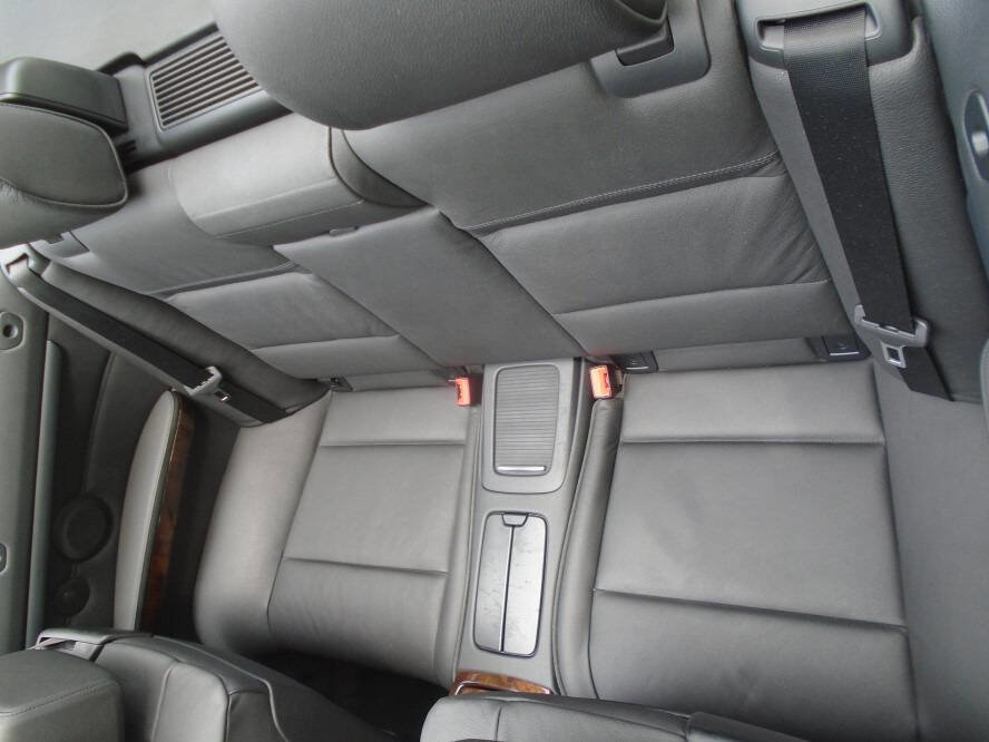 Used 2009 BMW 328i Convertible RWD image 11