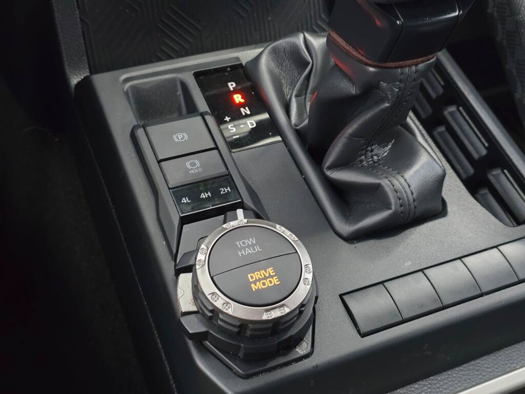 Certified 2025 Toyota 4Runner SR5 AWD/4WD image 28