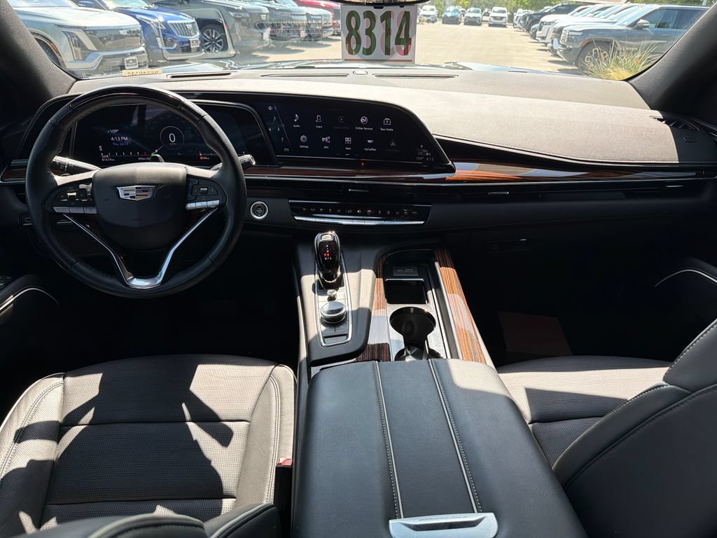 Used 2023 Cadillac Escalade ESV Premium Luxury RWD image 31