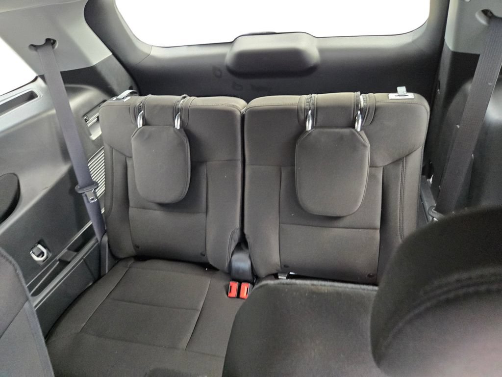 Used 2023 Ford Explorer XLT AWD/4WD image 19