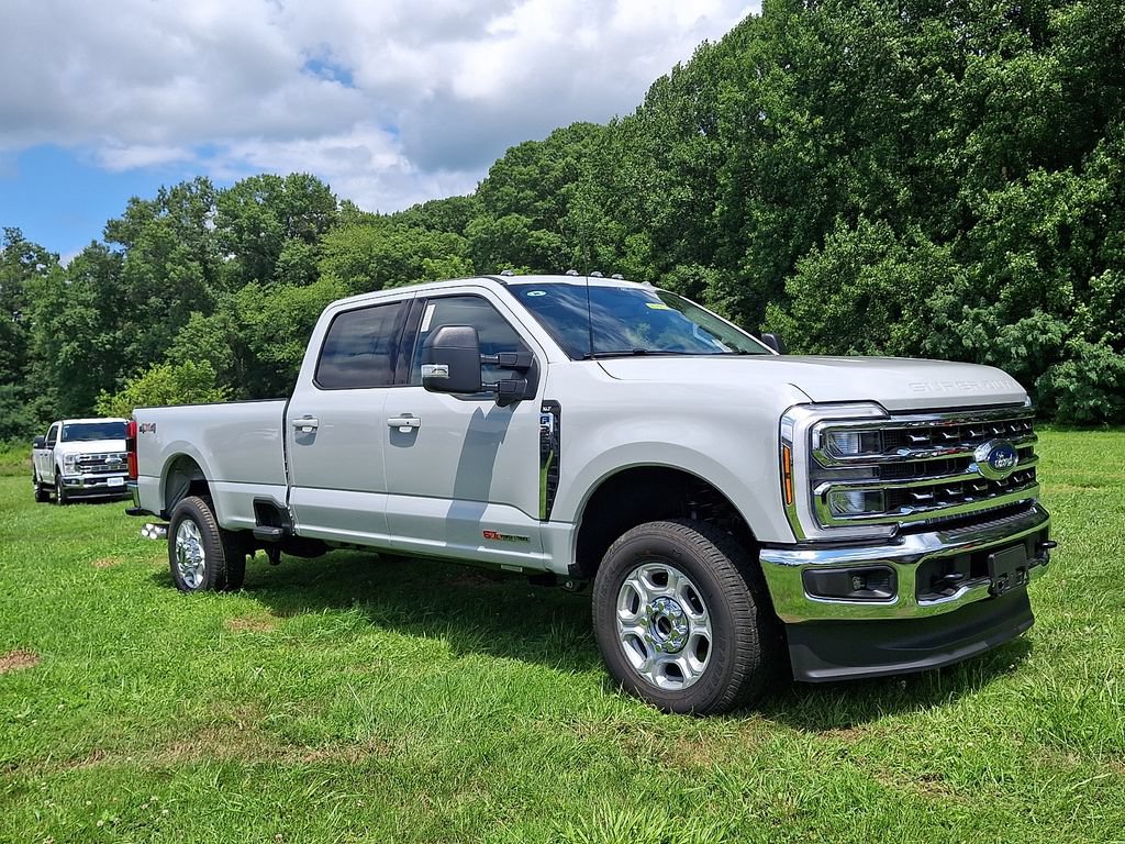 New 2026 Ford F350 XLT w/ XLT Premium Package AWD/4WD image 1