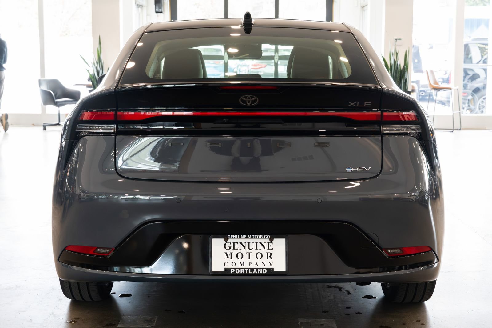 Used 2024 Toyota Prius XLE image 5