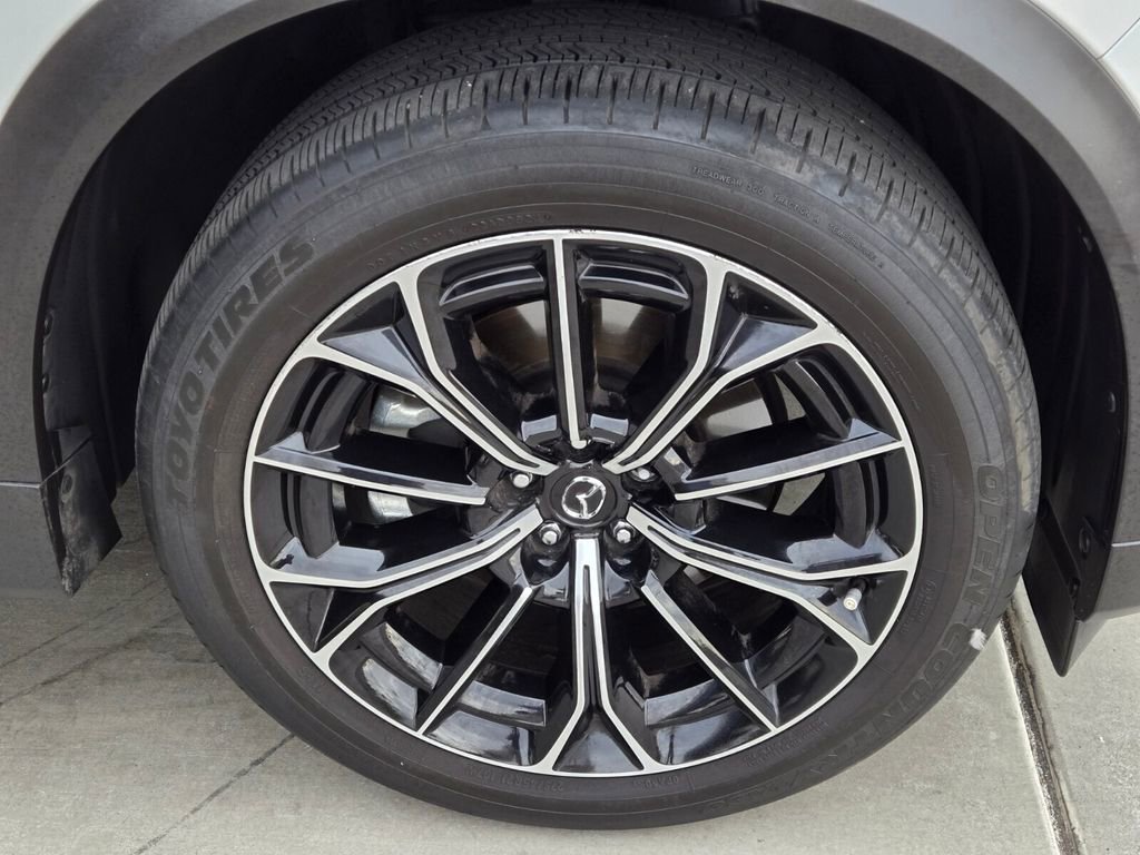 Used 2025 MAZDA CX-70 Plug-In Hybrid w/ Premium Pkg image 8