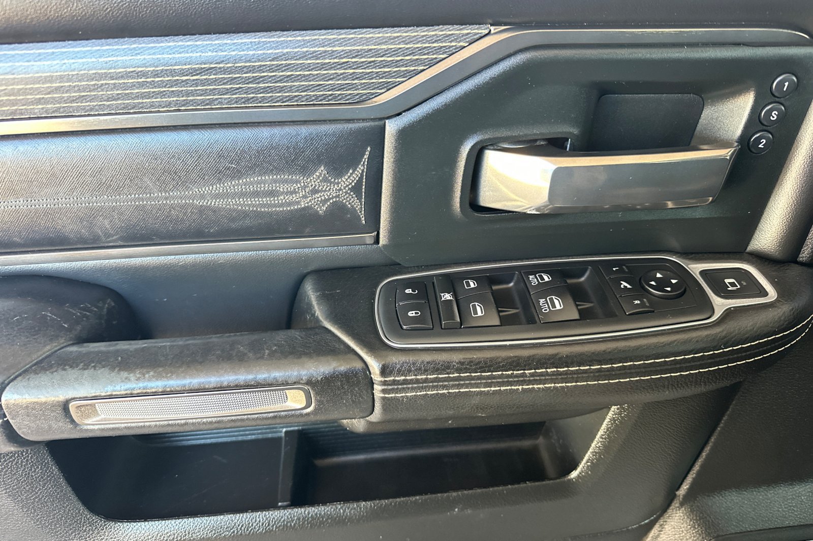 Used 2019 RAM 2500 Limited AWD/4WD image 8