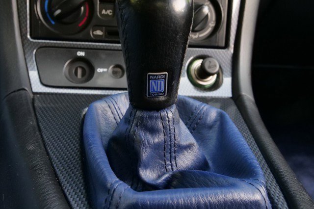 Used 1999 MAZDA MX-5 Miata 10th Anniversary Edition RWD image 18