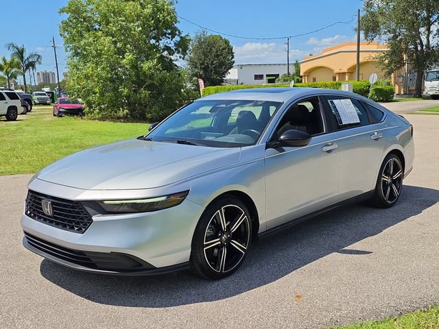 Used 2024 Honda Accord Sport image 2