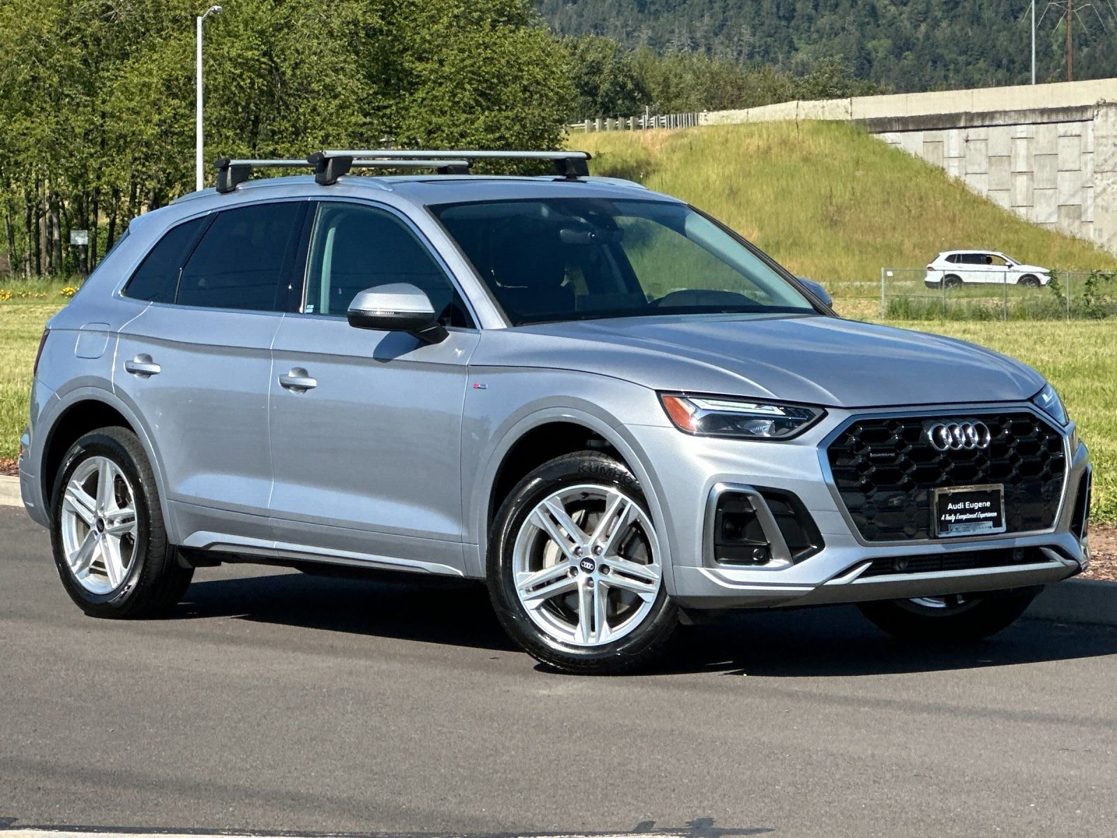 Used 2023 Audi Q5 e Premium AWD/4WD image 1