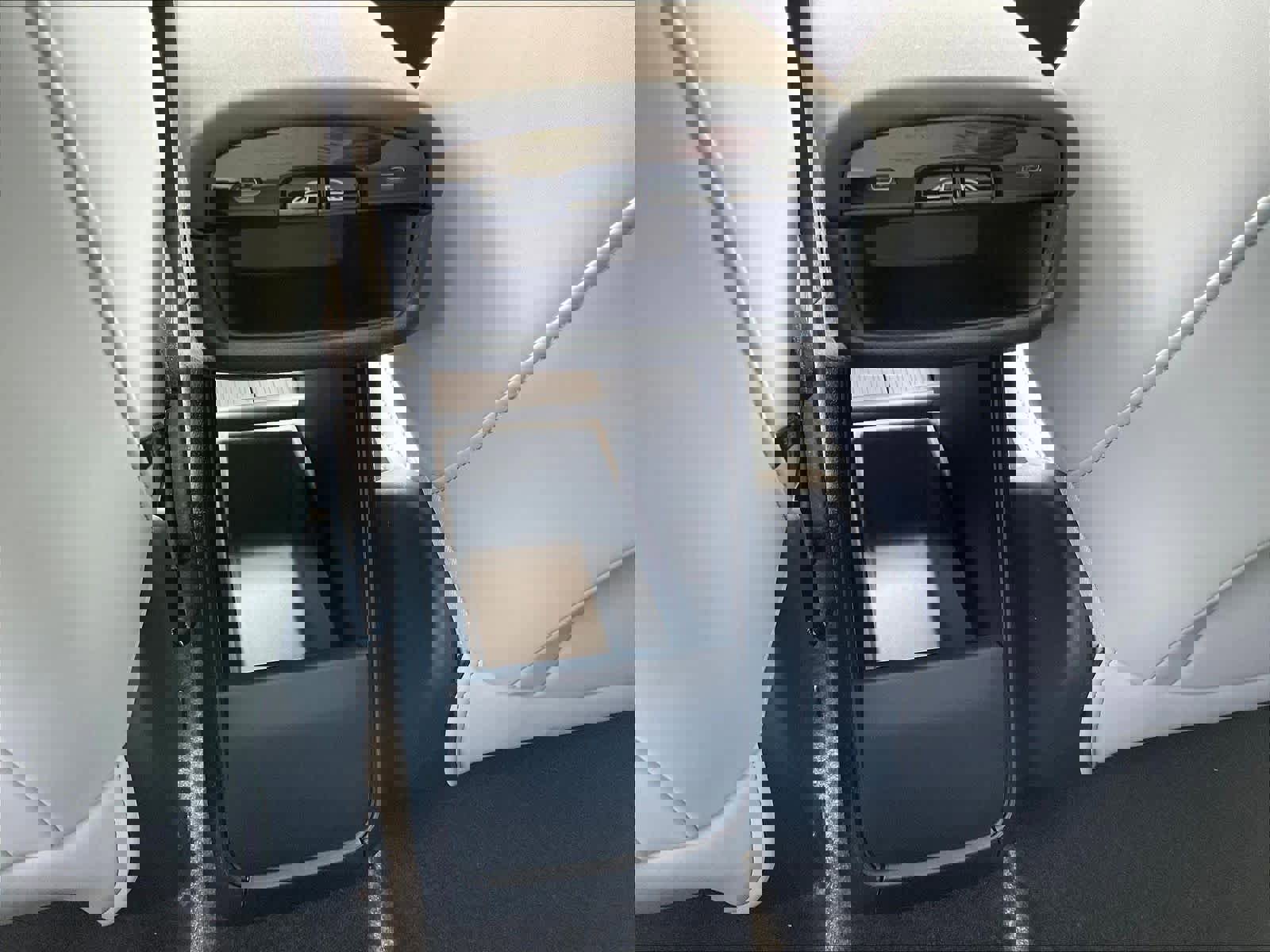 New 2026 Volvo EX30 Ultra w/ Protection Package Premier image 16