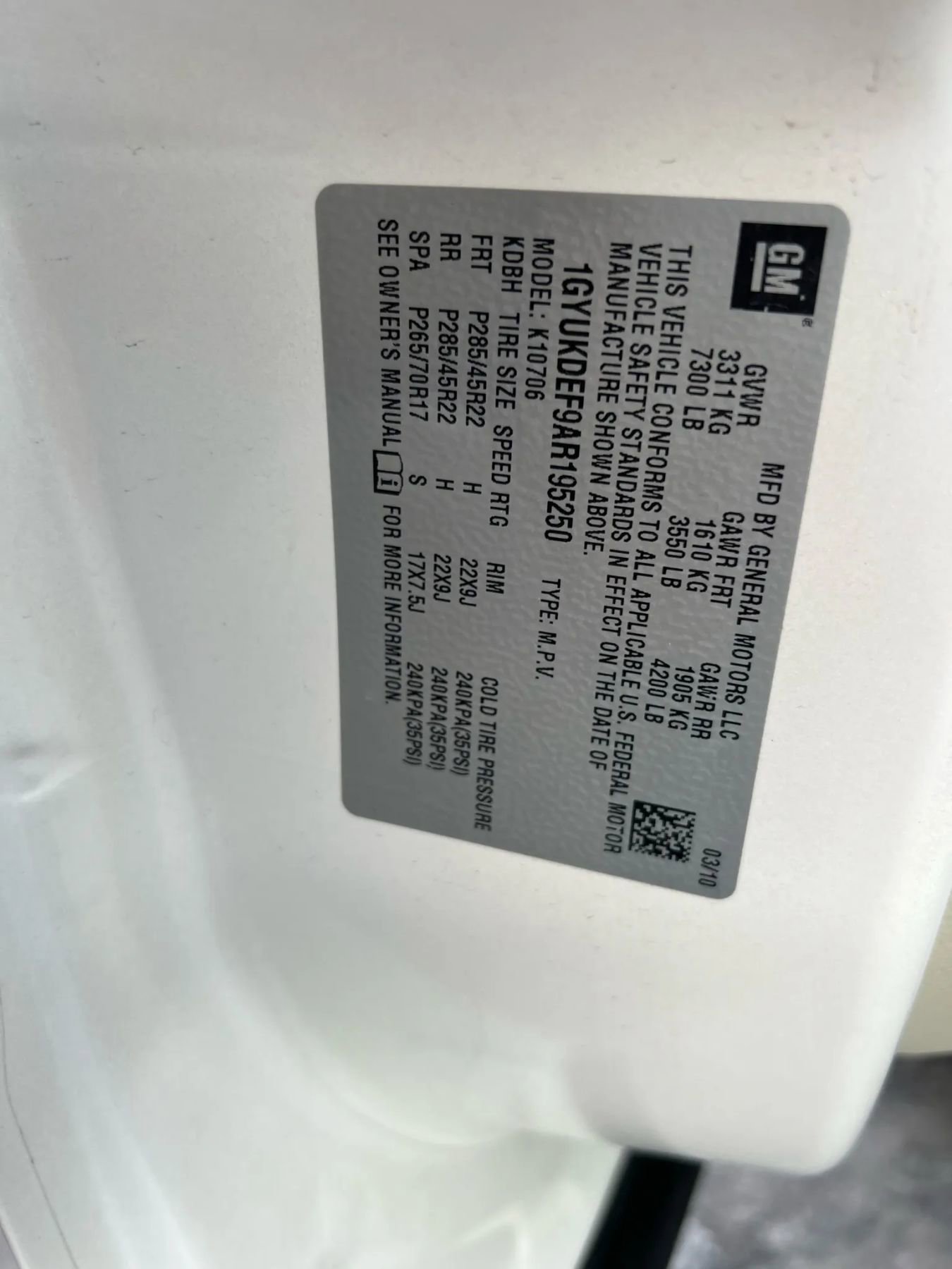 Used 2010 Cadillac Escalade Platinum image 26