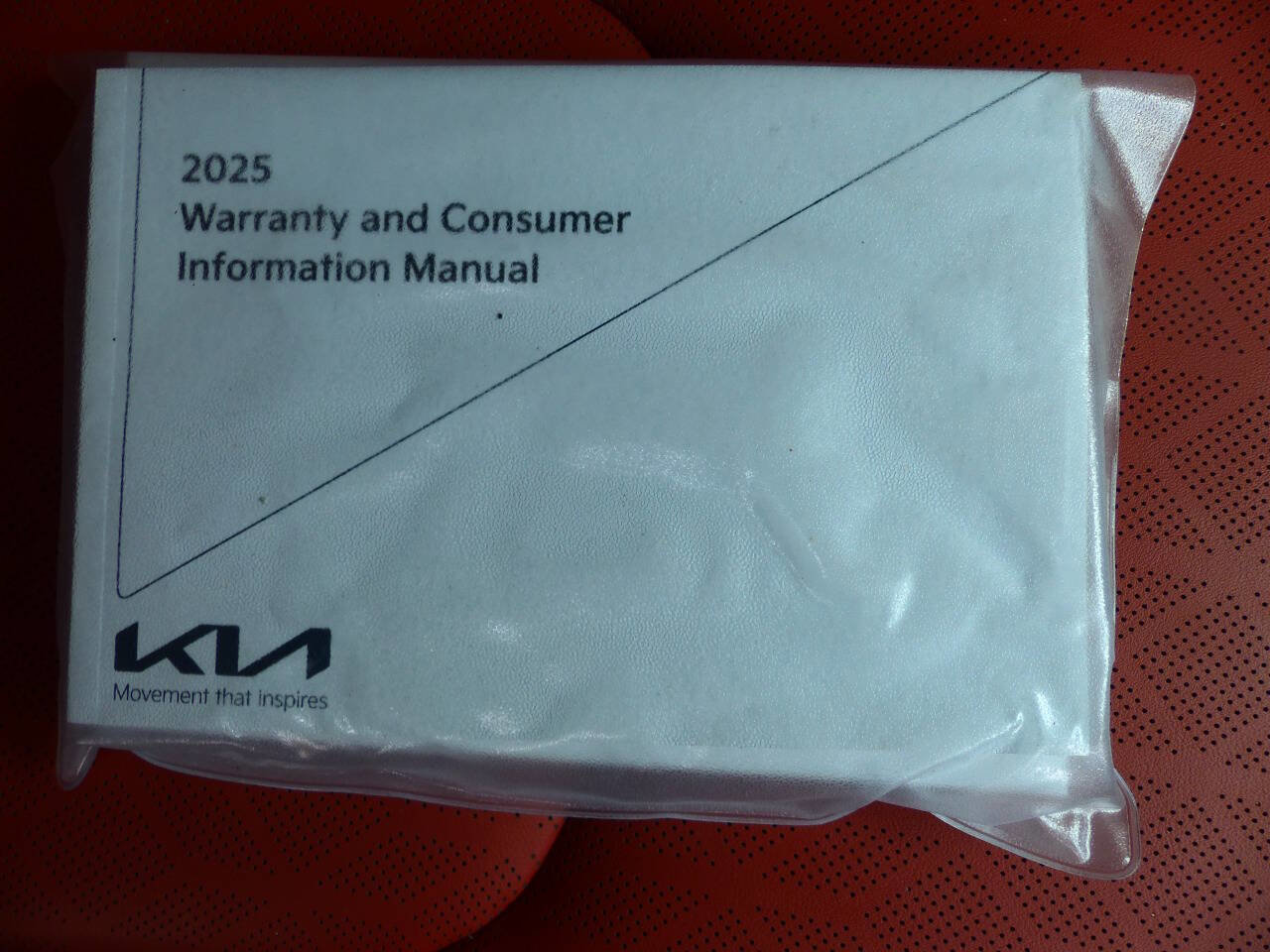 Used 2025 Kia Carnival EX image 47