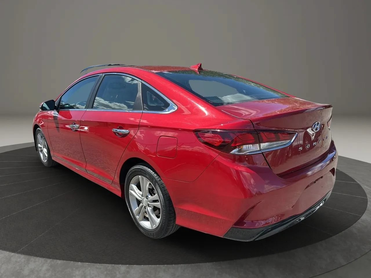 Used 2019 Hyundai Sonata SEL w/ Tech Package 02 FWD image 7