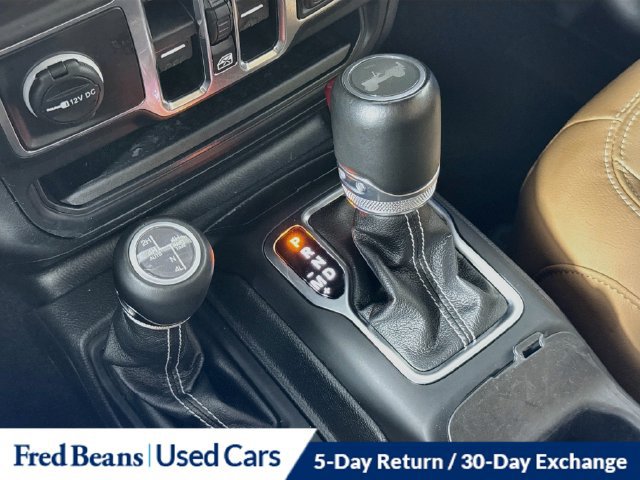 Used 2023 Jeep Wrangler Unlimited Sahara AWD/4WD image 25