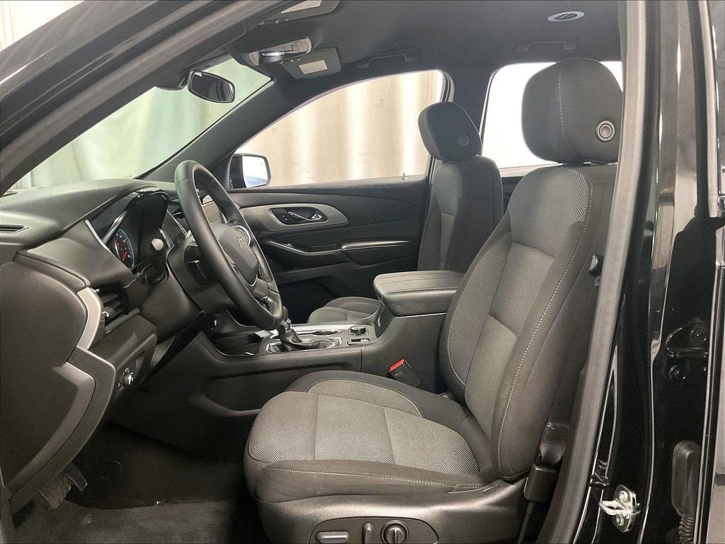 Used 2023 Chevrolet Traverse LT w/ Midnight/Sport Edition AWD/4WD image 10