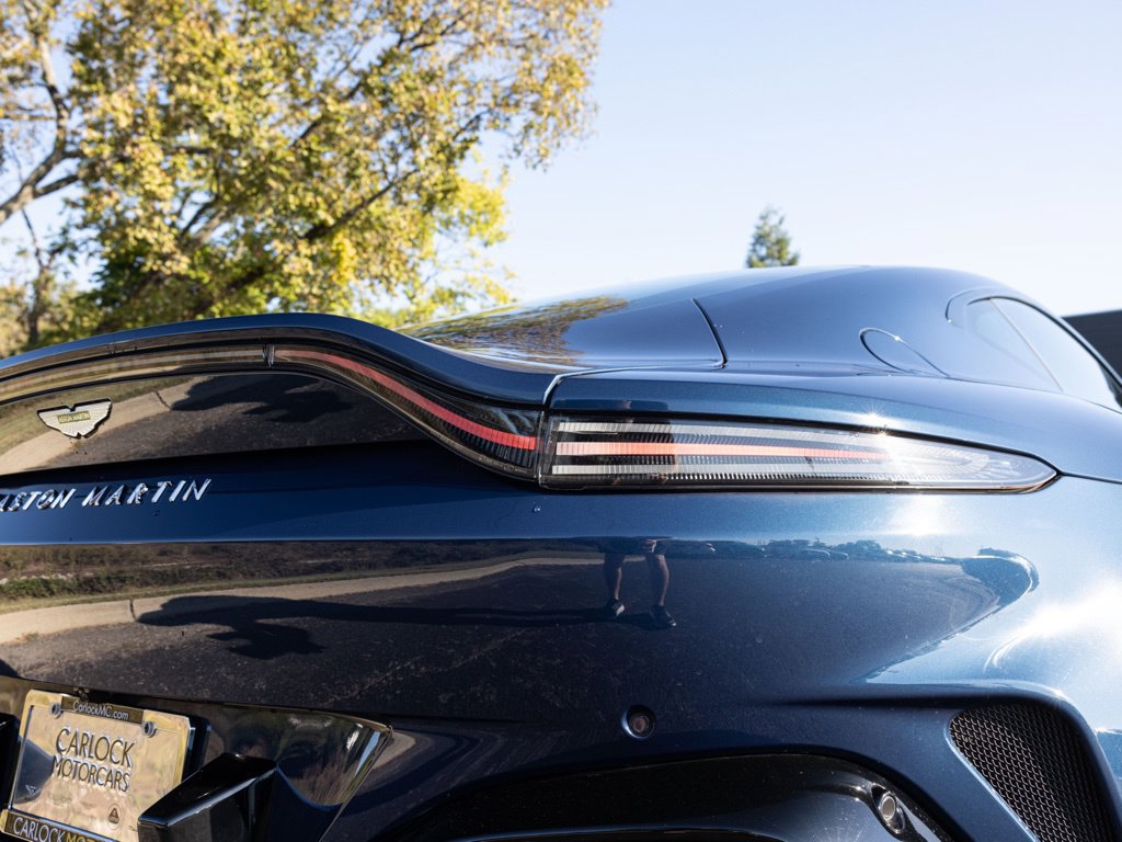 Used 2025 Aston Martin V8 Vantage Coupe RWD image 45