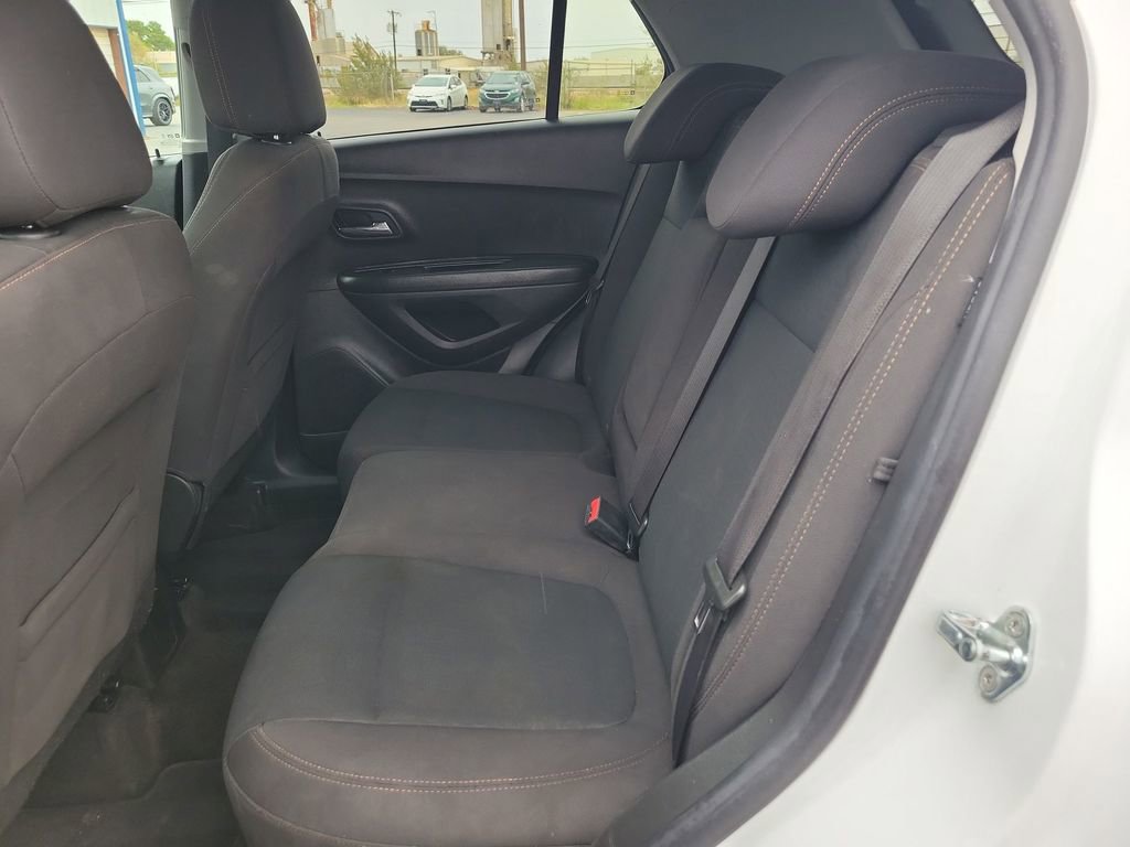 Used 2022 Chevrolet Trax LS w/ Tint and Cruise Package FWD image 13
