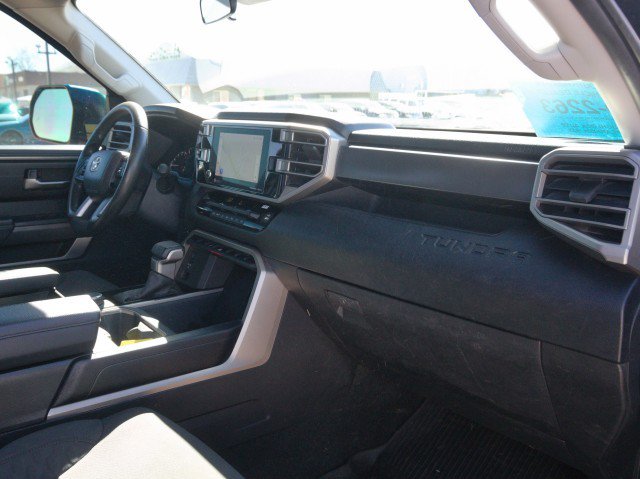 Used 2022 Toyota Tundra SR5 w/ SR5 Convenience Package AWD/4WD image 32