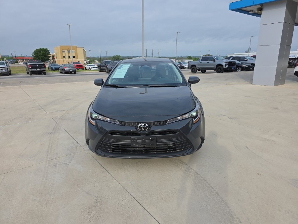 Used 2026 Toyota Corolla LE image 2