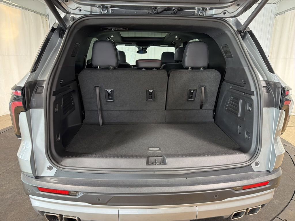 Certified 2025 Chevrolet Traverse Z71 w/ Driver Confidence Package image 8