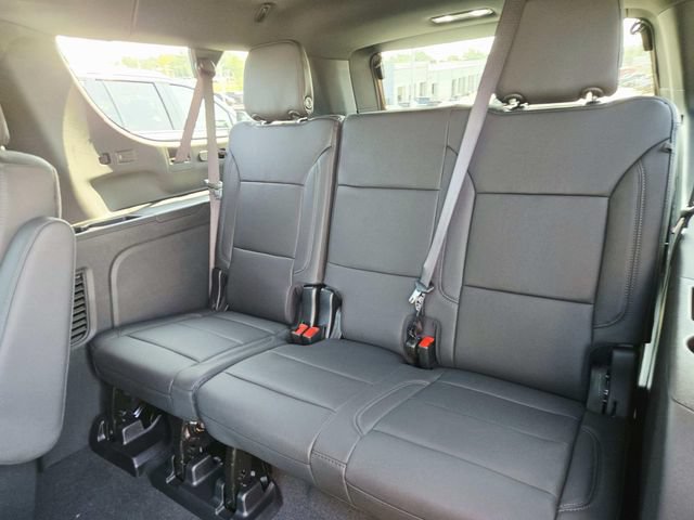 New 2026 Chevrolet Suburban LT w/ Comfort Package AWD/4WD image 10