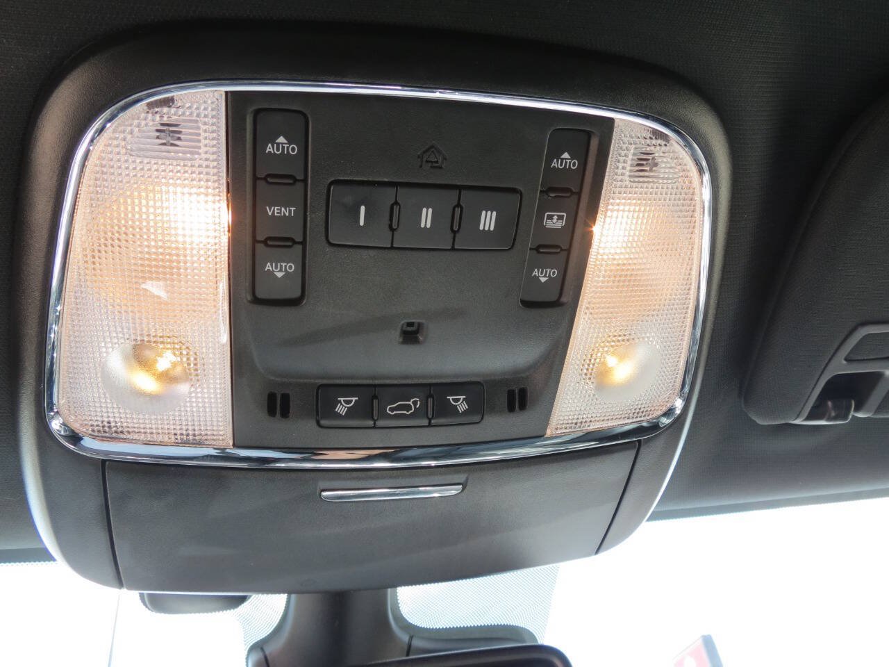 Used 2025 Dodge Durango GT AWD/4WD image 27