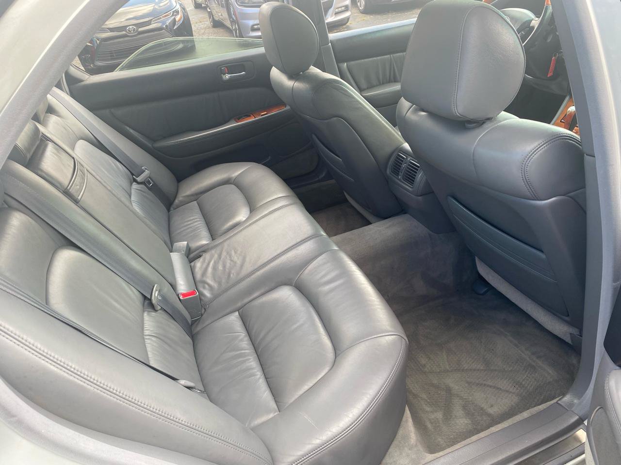 Used 1999 Lexus LS 400 RWD image 14