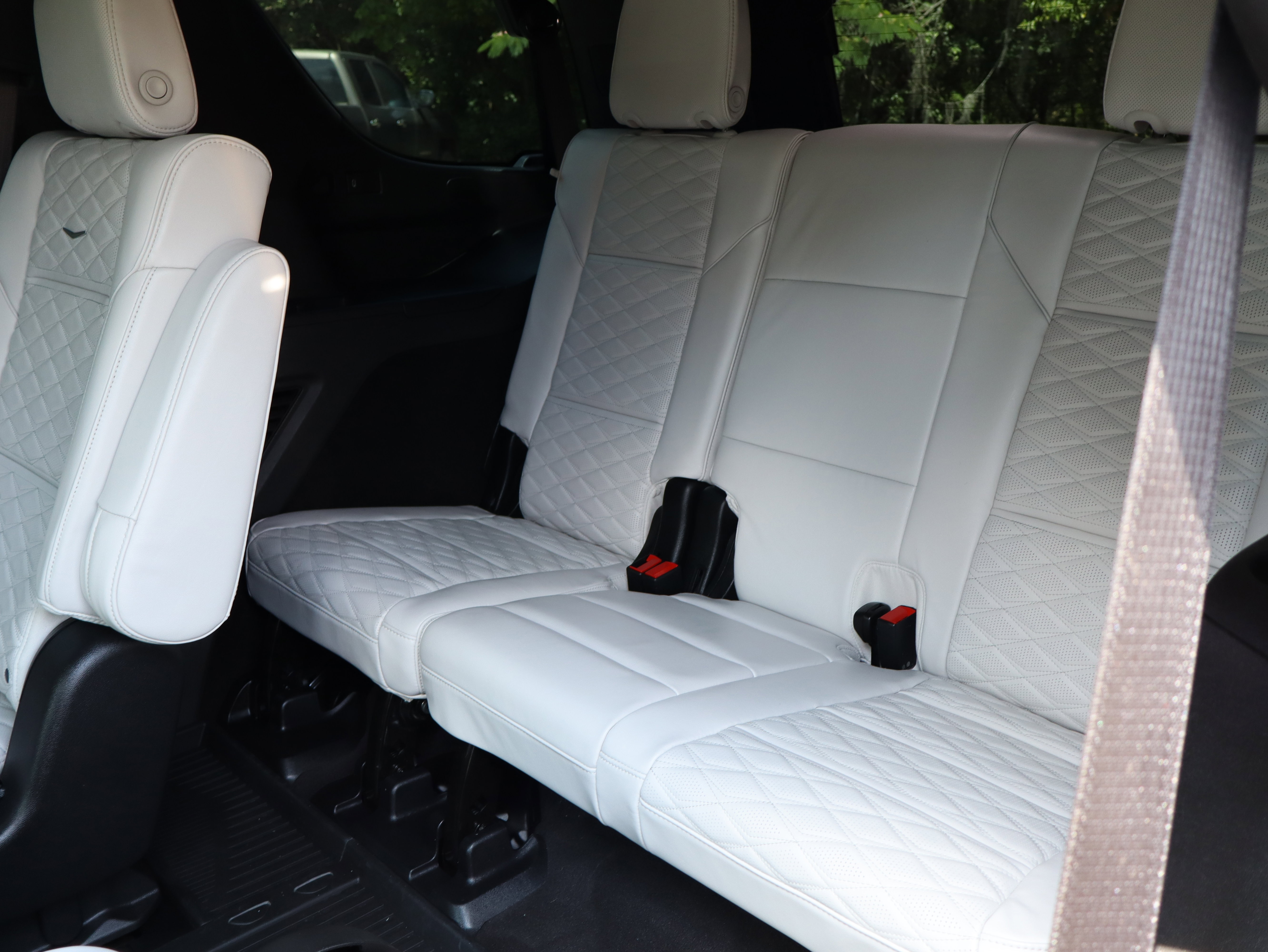 Certified 2026 Cadillac Escalade Platinum Sport w/ LPO, Floor Liner Package AWD/4WD image 46
