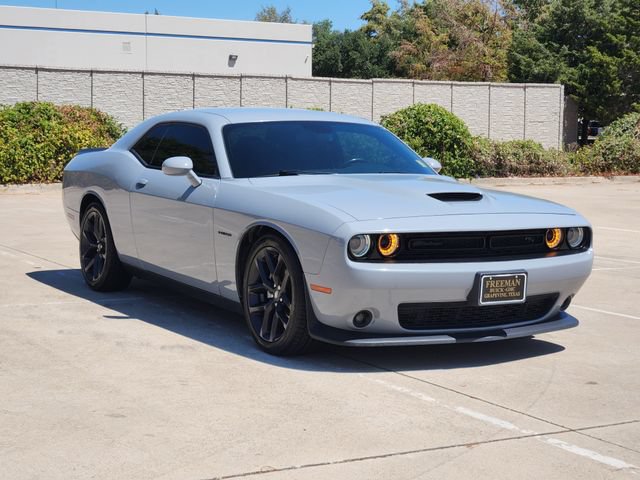 Used 2021 Dodge Challenger R/T w/ Blacktop Package RWD image 3