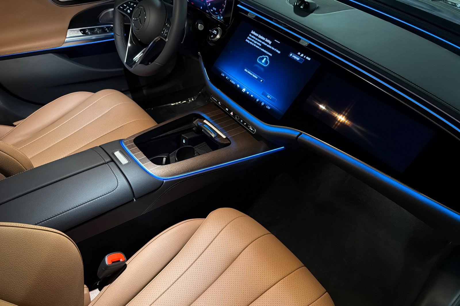 New 2027 Mercedes-Benz E 450 4MATIC Sedan image 14