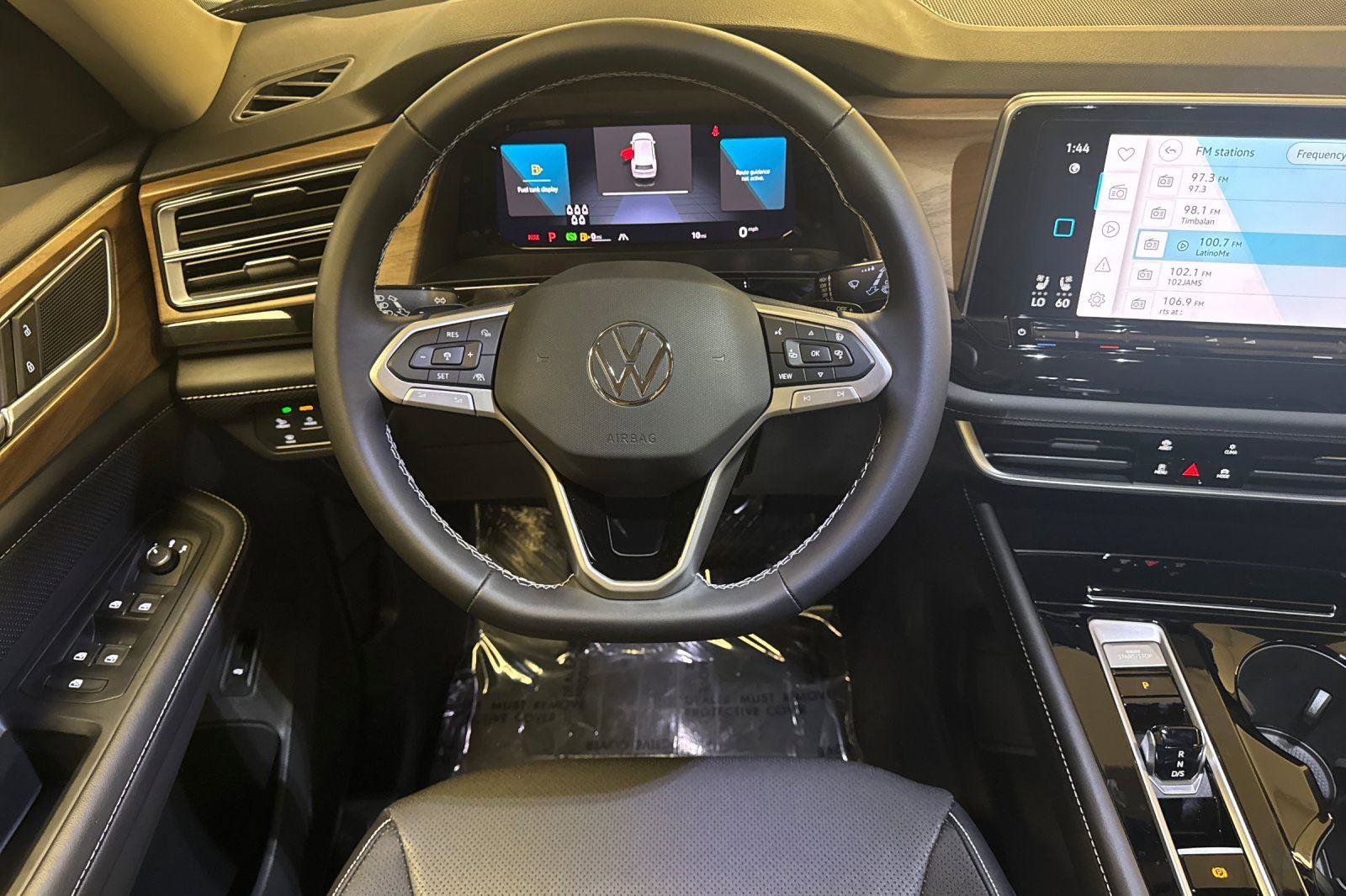 New 2026 Volkswagen Atlas SE image 13