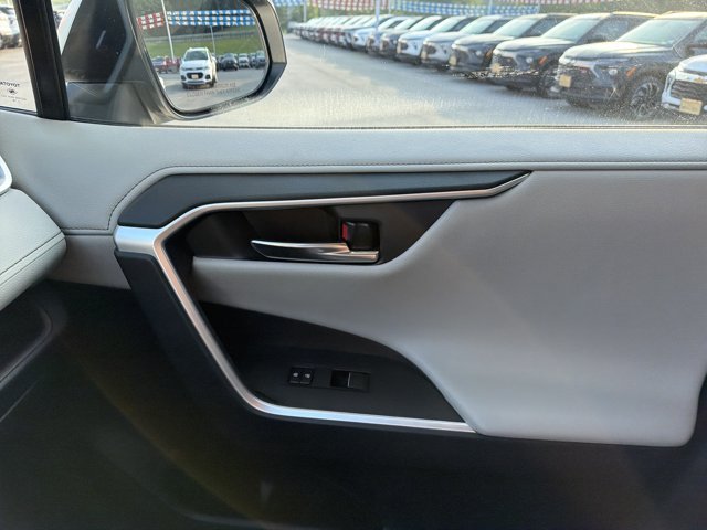 Used 2020 Toyota RAV4 Limited w/ All Weather Liner Package AWD/4WD image 26