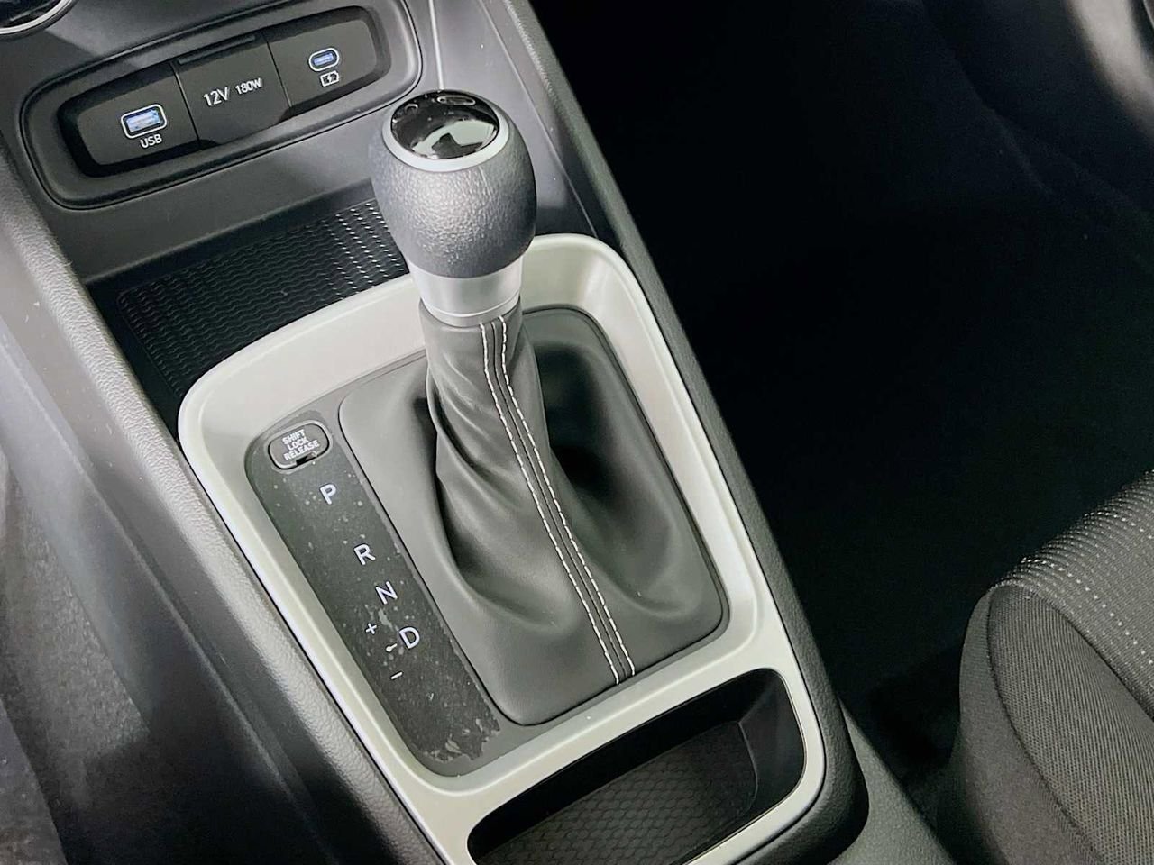New 2026 Hyundai Venue SE FWD image 12
