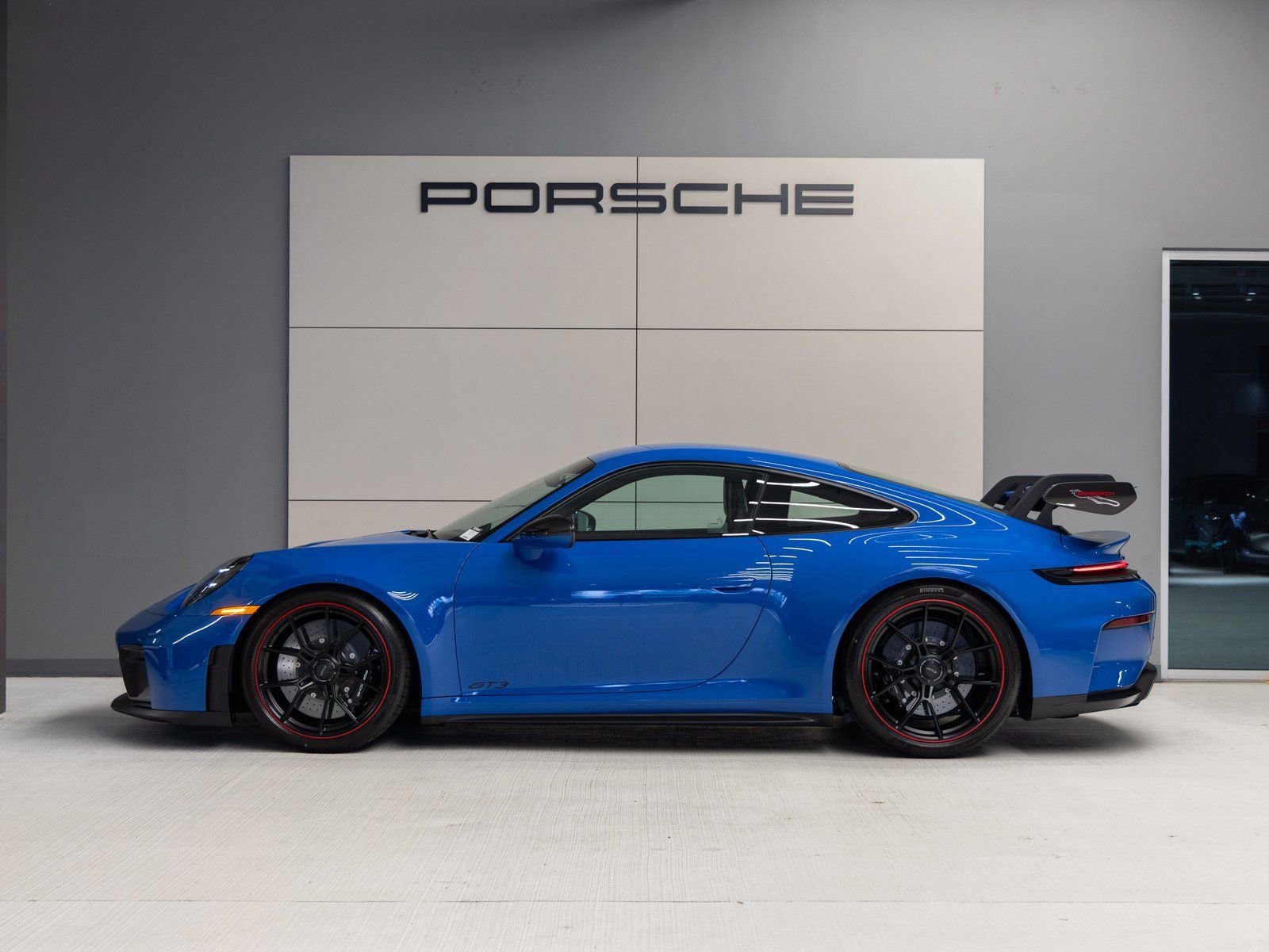 Certified 2026 Porsche 911 GT3 RWD image 2