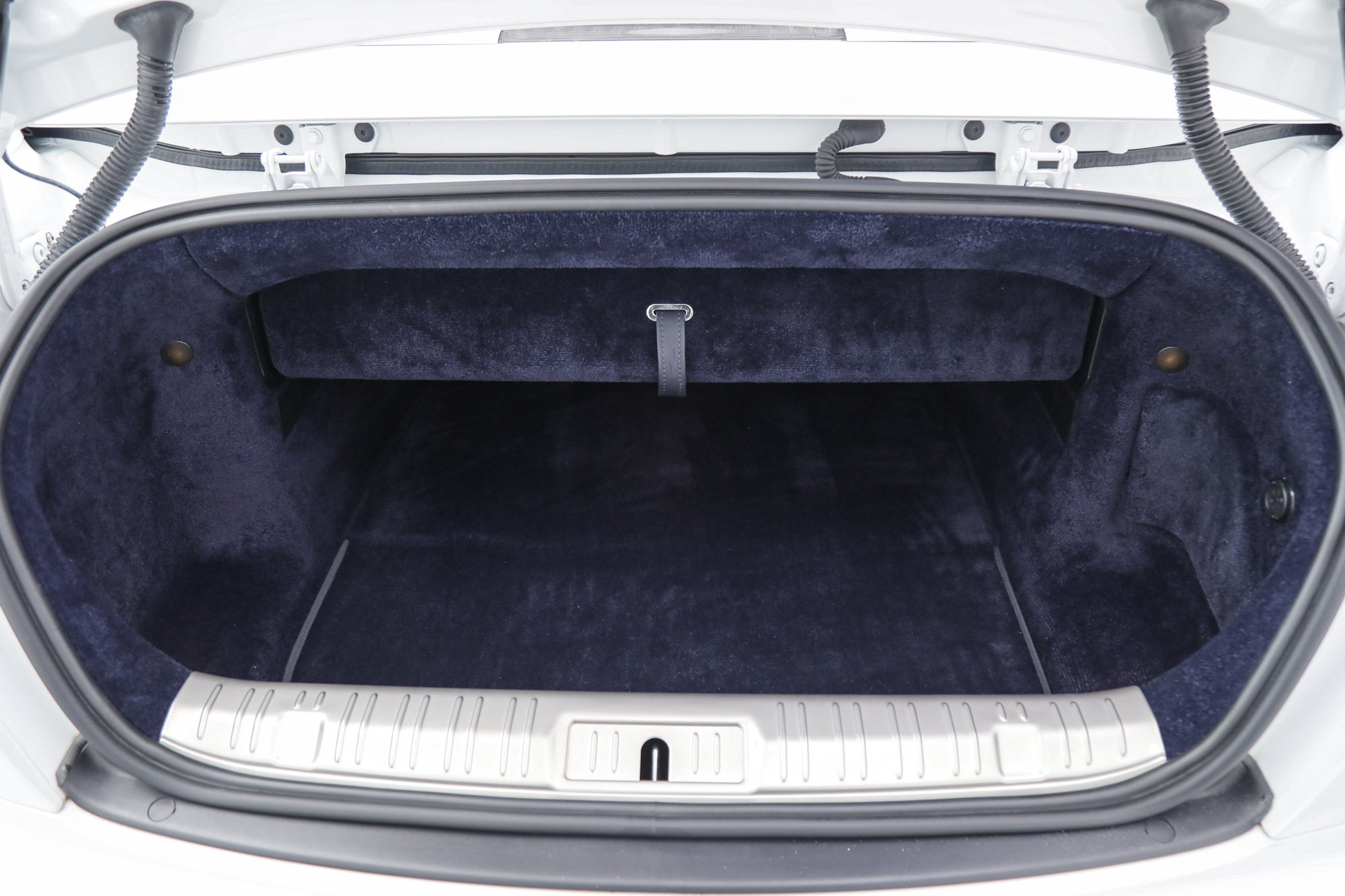Used 2017 Rolls-Royce Dawn RWD image 44