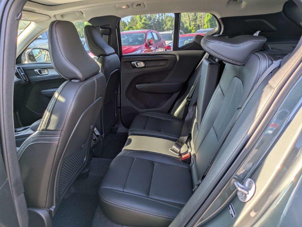 New 2026 Volvo XC40 B5 Core AWD/4WD image 15