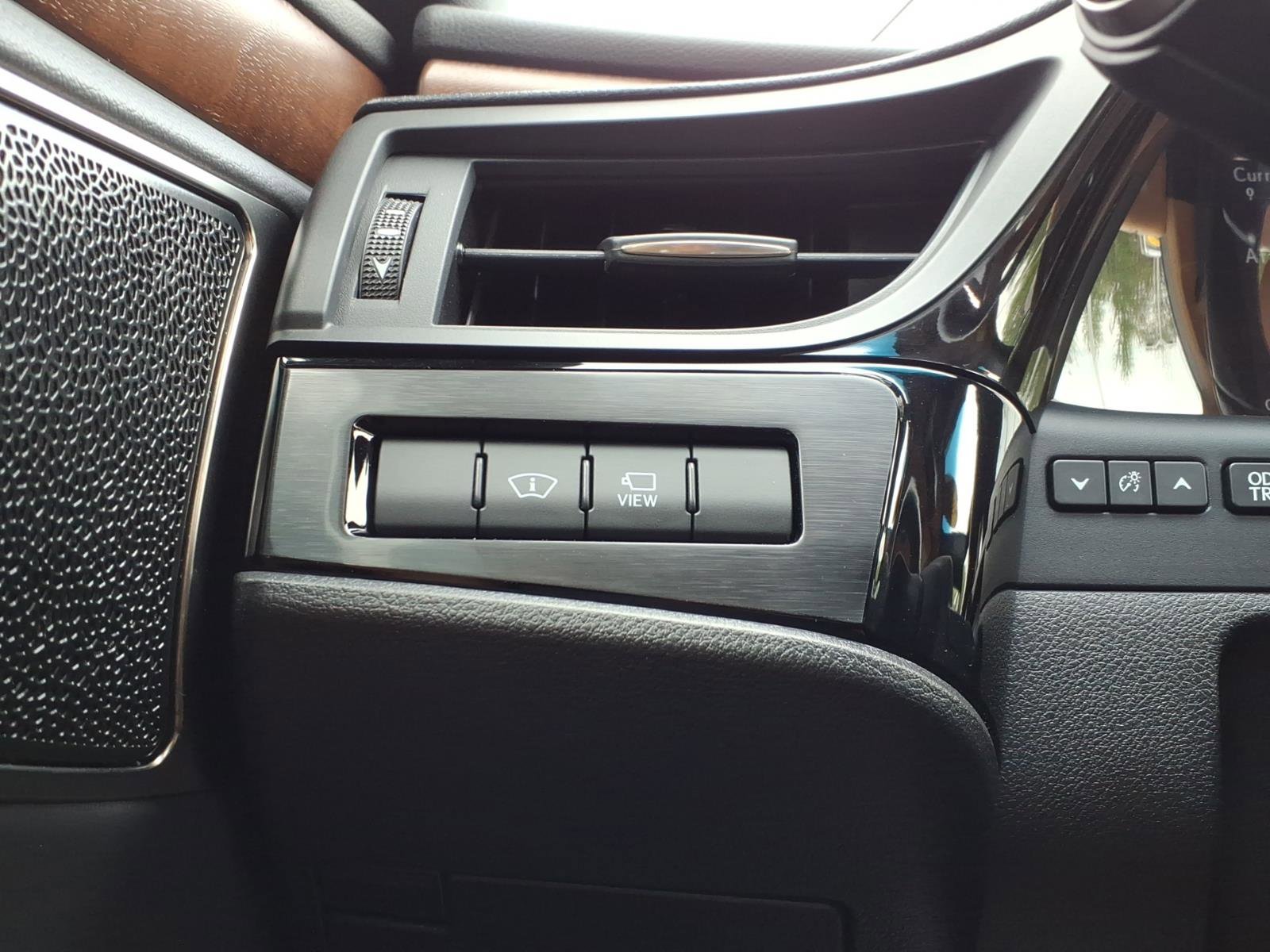Used 2024 Lexus ES 350 Ultra Luxury w/ Accessory Package (Z1) FWD image 30