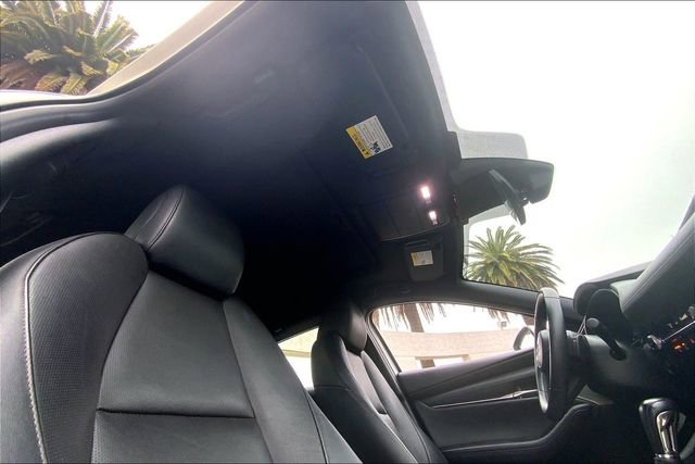 Used 2019 MAZDA MAZDA3 Hatchback w/ Premium Package image 22