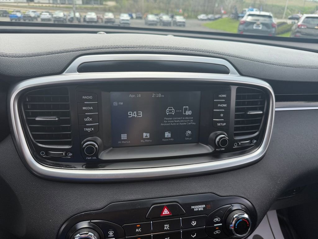 Used 2019 Kia Sorento LX image 19