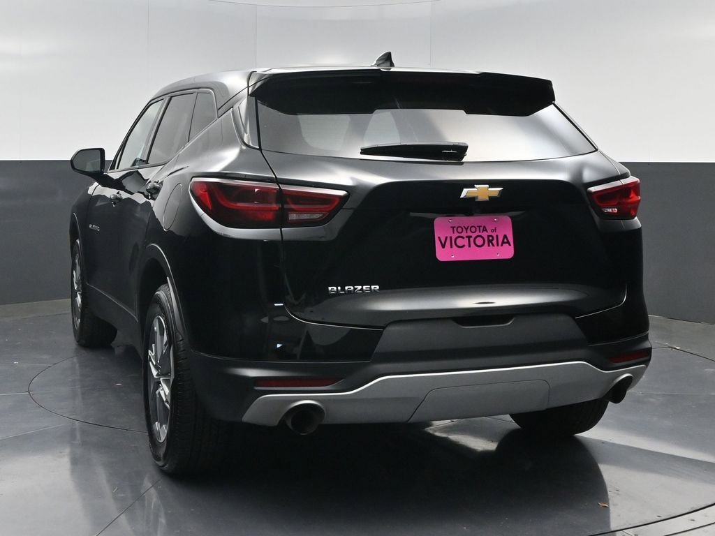 Used 2025 Chevrolet Blazer LT FWD image 18
